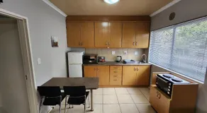 80 Kendal Self-Catering Guest House - Image 3