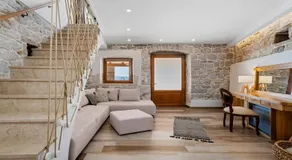 Luxurious retreat in Jesenice - Image 5