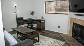 Lovely 2 bedroom! Close to All in a 4Plex - Image 2