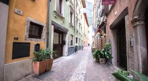 1Dest - Best Location - Image 2