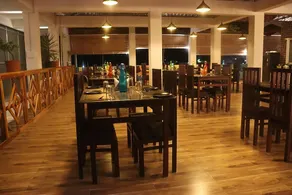 Hotel Runway Inn - Image 3