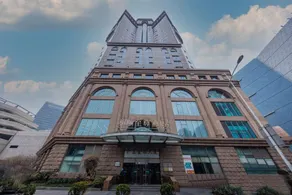 Yitel Premium Shanghai Wujiaochang Metro Station - Image 4