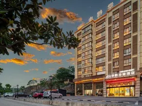 Zhongqian Hualv Hotel - Image 2