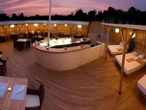 Restaurant & Design Hotel Noem Arch - Image 4
