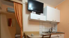La Familia Apartments - Image 3