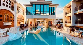 Lanna Oriental Hotel - Image 2