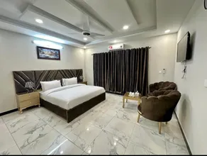 Clifton Royal Family Guest House - Image 3