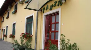 Halász Airport Panzio - Image 4