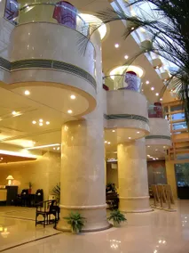 Zhangjiagang Guomao Hotel - Image 4