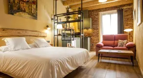 Priorat Aparthotel - Image 2