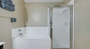 Modern Family Home, Close to Typhoon Texas and Tesla Gigafactory - Image 3