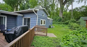 The Peaceful Blue House in Highland - Image 5