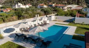 Ollenia's Harmony Luxury Apartments - Image 4
