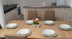 Família Apartman Cserkeszőlő - Image 2