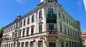 Bohemian apartment in the heart of old Ventspils city - Image 3