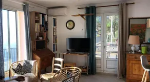 Une grande terrasse sur la mer - Image 2