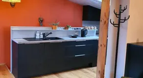 Studio apartment and FREE airport transfer - Image 3