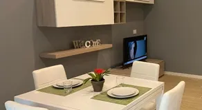 Casa di Laura mono e bilo di fronte Ospedale San Raffaele - Image 4