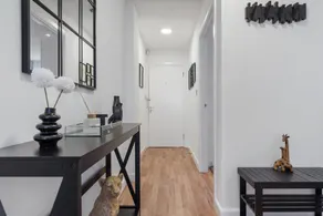 Bright & Modern Apartment near Canary Wharf - Image 4