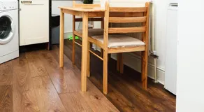 Stylish Studio with Separate Kitchen Near Wimbledon Station - Image 5