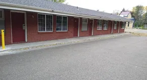 Highway Motel - Image 5
