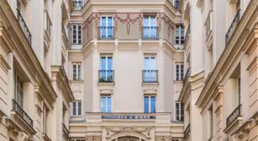 Maison Sixth June - Image 3