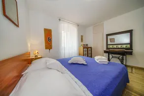 Apartment Nedjeljka A1 Postira, Island Brac - Image 2