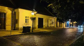 Main Square Amber Studio - Image 5