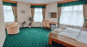 Hotel Grand - Image 2