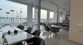 Aalia Hotel Suites - Image 4