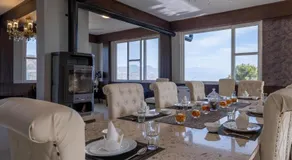 Villa Mountain Crest Kasauli with Treehouse , Sundeck & Breakfast - Image 3