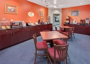 Scottish Inns & Suites Forney - Image 4