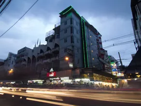 Sky Inn 2 - Image 4