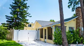 Free Paddleboards - King Bed - 5min Walk to Beach - Image 2