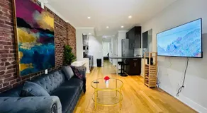 Midtown West Suites by Times Square - Image 2