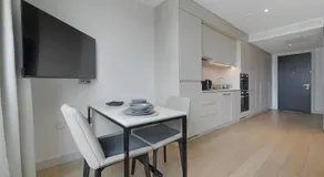 Stylish Studio With Wi-Fi and Shared Spa Facilities - Image 4