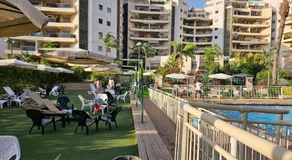 Lovely and Bright Apart, 2 Bed, 2 Bath, sleeps 5, - Image 3