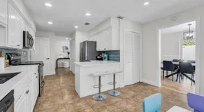 Relax in Lakeland Home, Swim, Pool, Arcade LegoLand, Disney, Bush Garden - Image 2