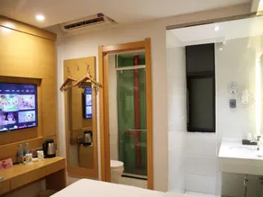 GreenTree Inn Guangxi Zhuang Autonomous Region Guilin Lingui District Luhu International Express Hotel - Image 1