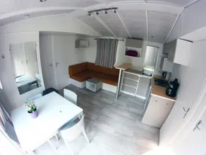 VakantieNoord, chalet 6p with veranda, located in Friesland, 5 stars camping on the lake - Image 2