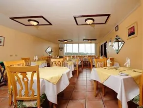Heritage Hotel - Image 3