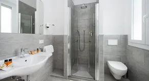 Hotel Flora - Image 2