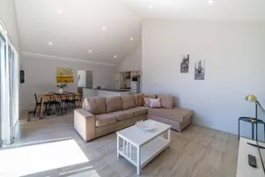 Swan Valley Fantastic Family Home -Aveley - Image 3
