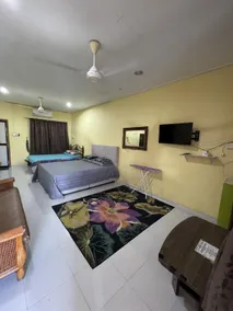 Merkang Guesthouse Pasir Puteh Studio 3 - Image 2
