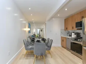 Modern Chic 3BR-Heart of FiDi Seaport - Image 5