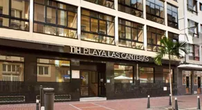 Affordable holiday accommodation for large families and groups at Las Canteras beach with 3 Bedrooms and Free Parking - Image 2