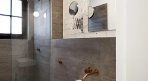 Square Rooms 8 - Image 2
