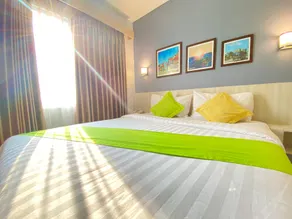 M Suite Homestay - Image 2
