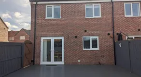 Freshen-up stays Doncaster - Image 2