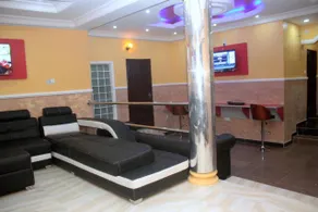 Mayoral Hotel & Suite - Image 3